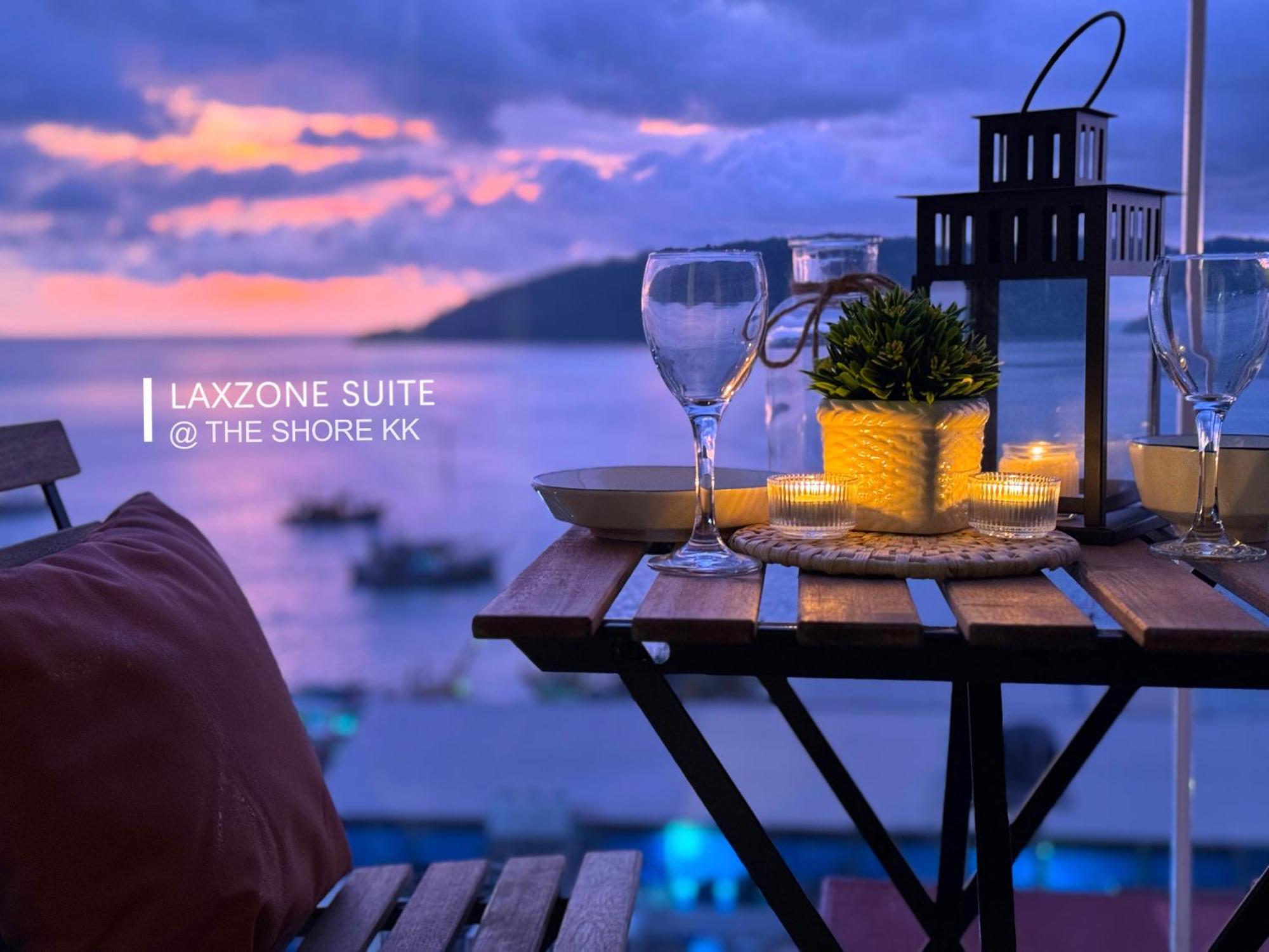 The Shore Cbd Kota Kinabalu By Laxzone Suite Extérieur photo