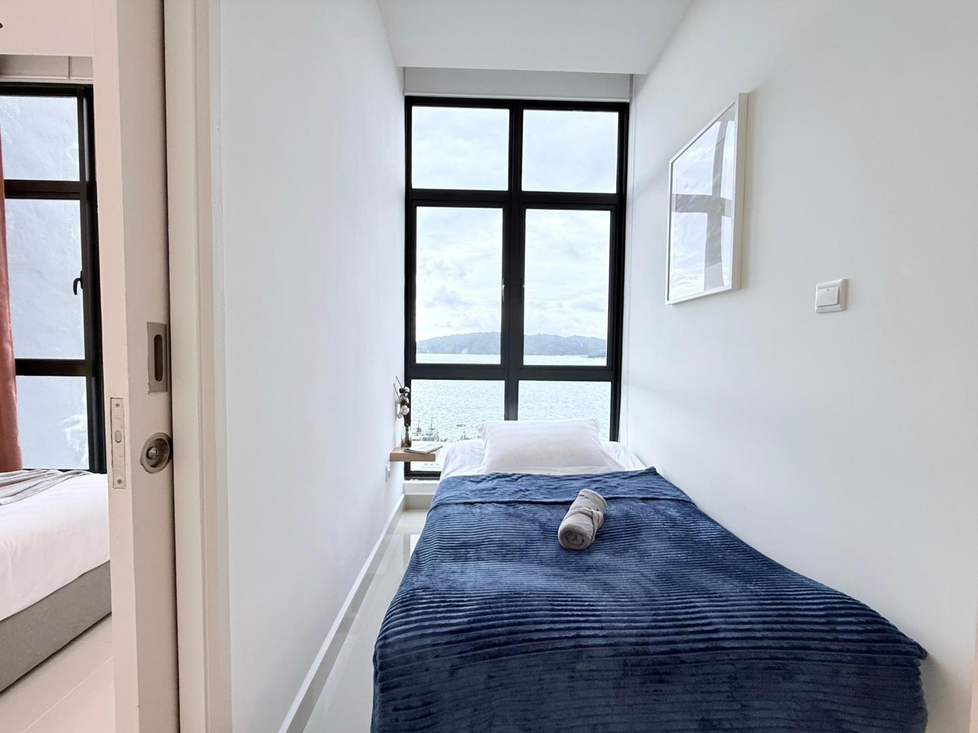 The Shore Cbd Kota Kinabalu By Laxzone Suite Extérieur photo