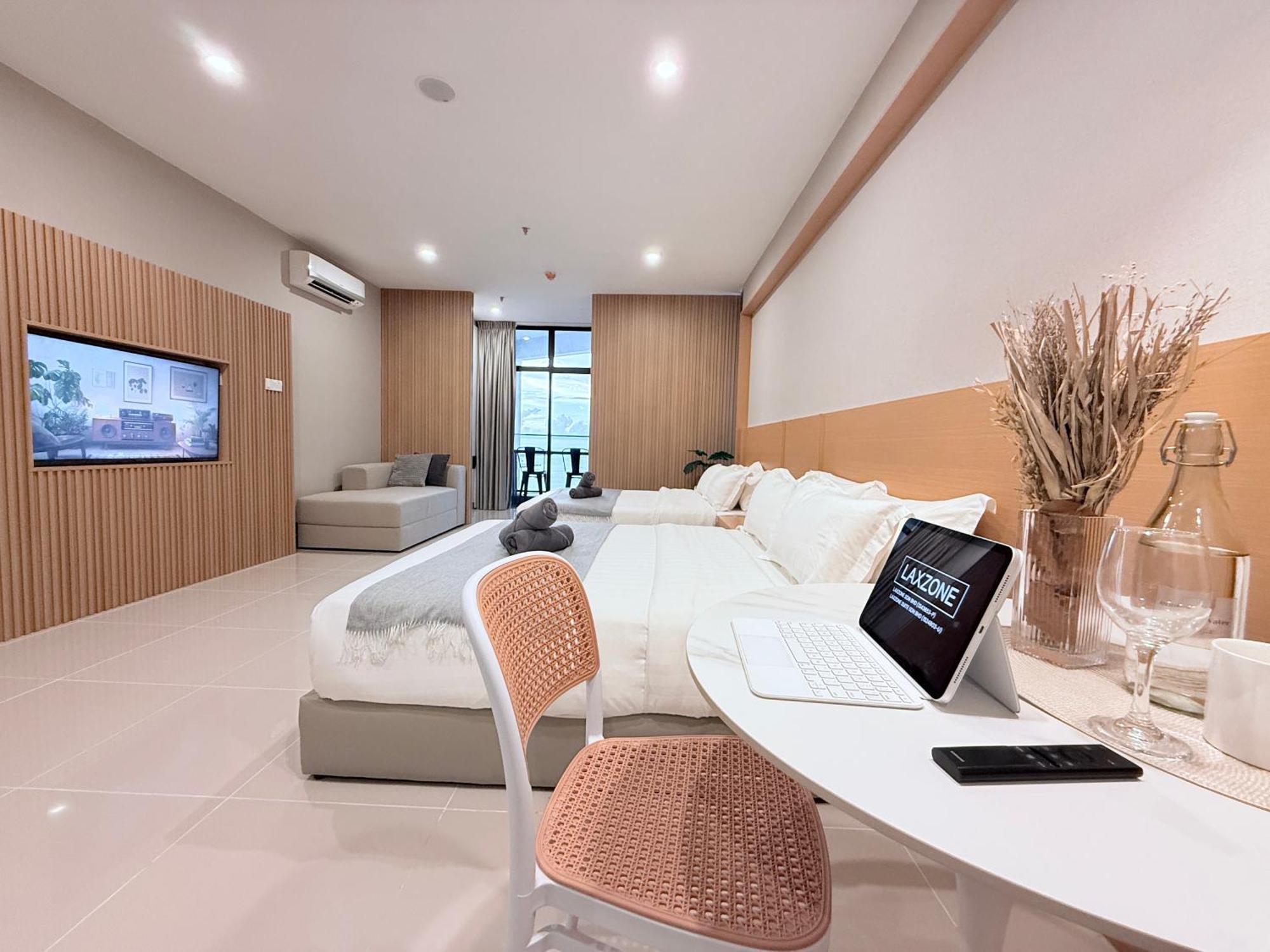 The Shore Cbd Kota Kinabalu By Laxzone Suite Extérieur photo